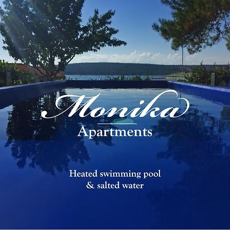 Apartments Monika Bed & Breakfast 236 プナト エクステリア 写真