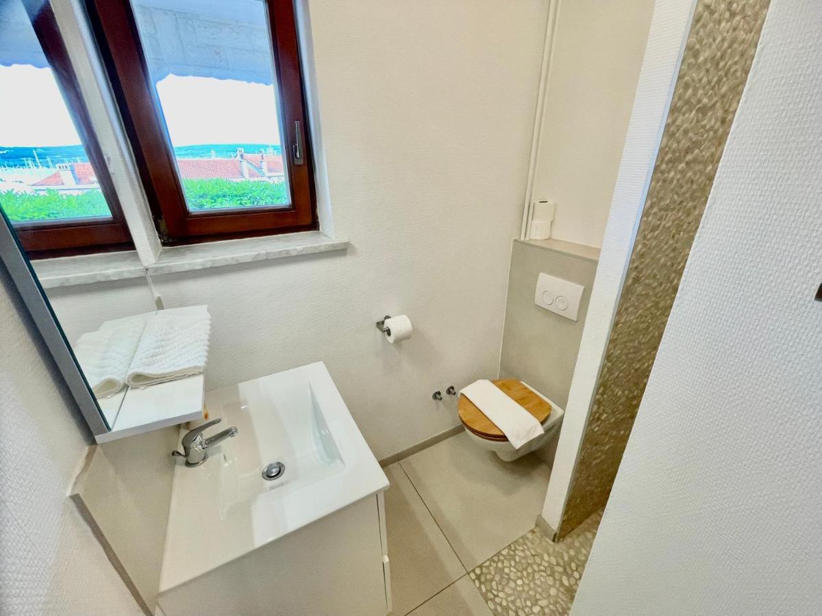 Apartments Monika Bed & Breakfast 236 プナト エクステリア 写真