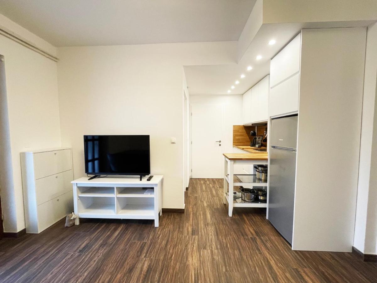 Apartments Monika Bed & Breakfast 236 プナト エクステリア 写真