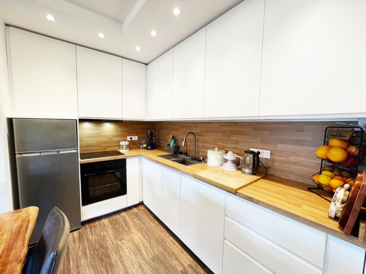Apartments Monika Bed & Breakfast 236 プナト エクステリア 写真
